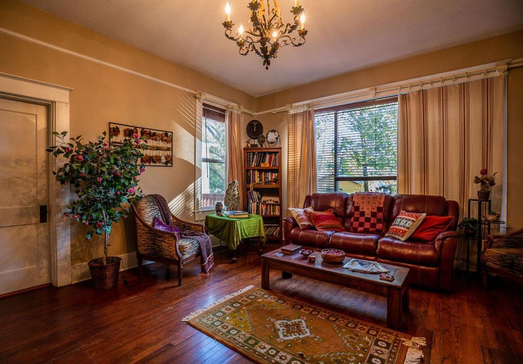 Historic Mitchell House Bed and Breakfast Sulphur Springs Εξωτερικό φωτογραφία